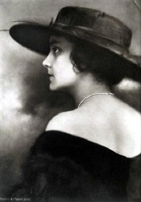 Sybill Morel