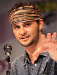 Shiloh Fernandez Shiloh Fernandez